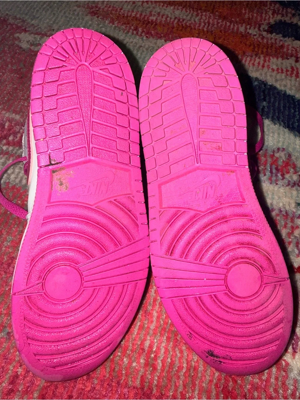 Jordan Mid 1 Kids' Fire Pink sz 3y